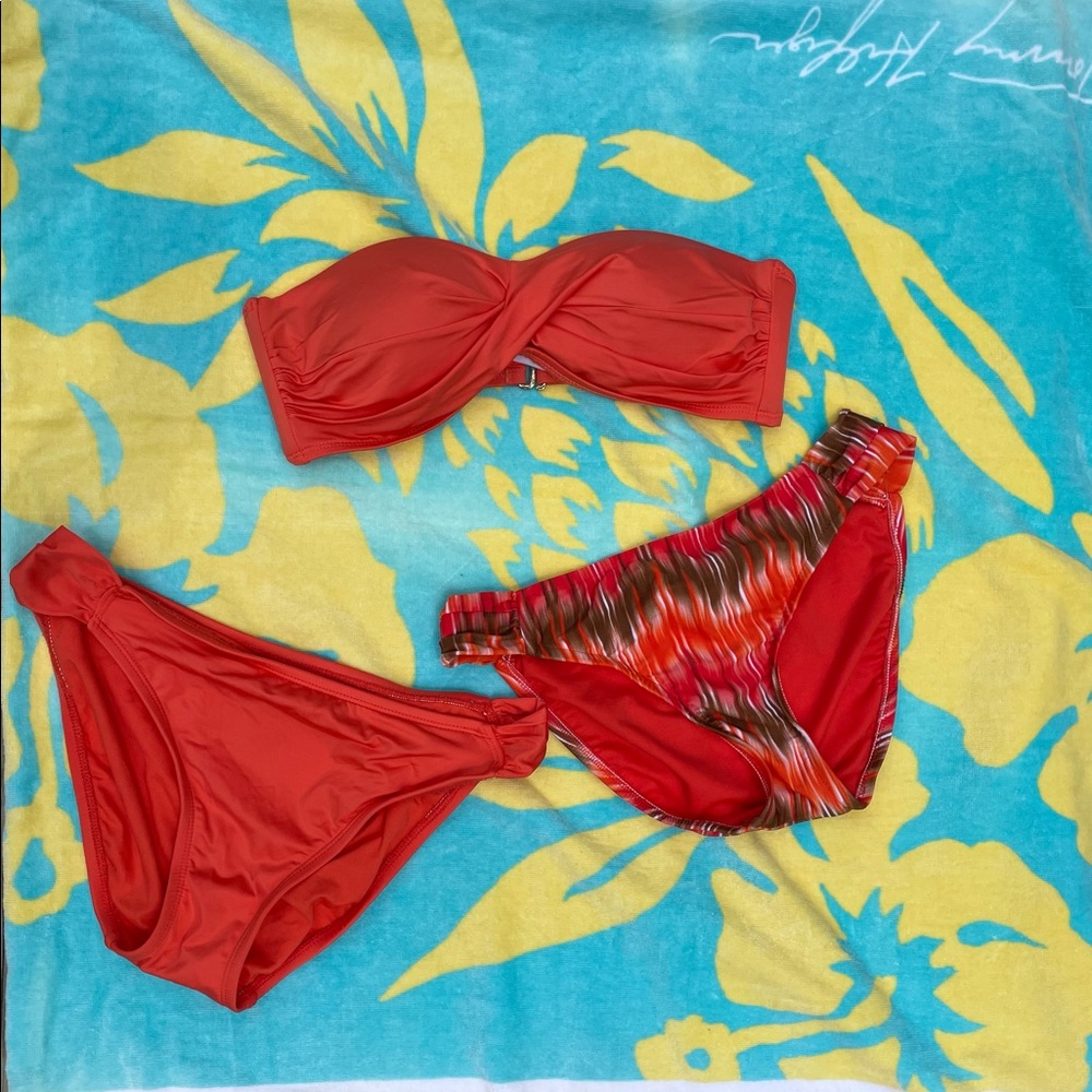Bikini Top and Two matching Bottoms